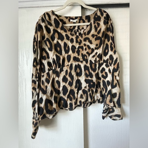 Leopard printed top - Picture 1 of 4